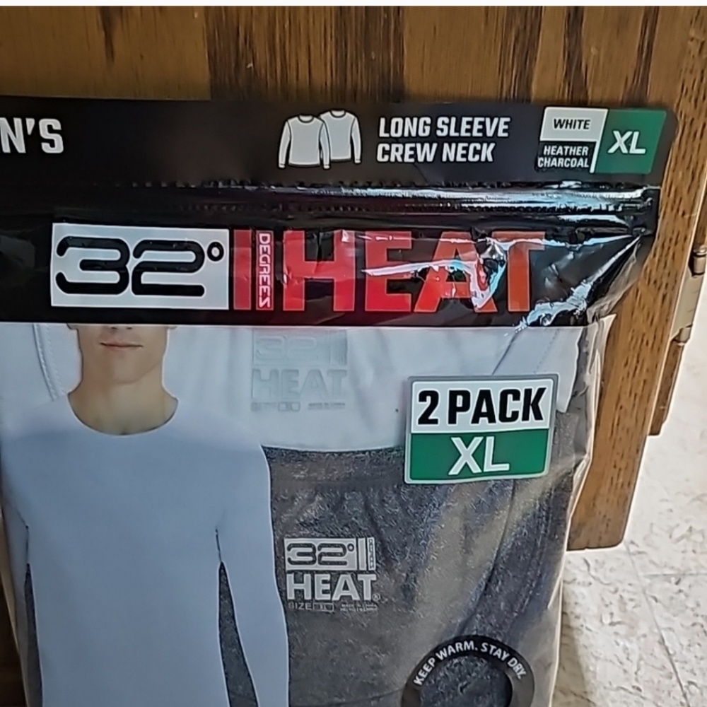 32° DEGREES MEN'S HEAT TEE 2 PK, nwt XL - Picture 2 of 4